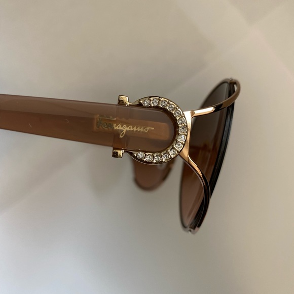 Salvatore Ferragamo oval sunglasses main image 5